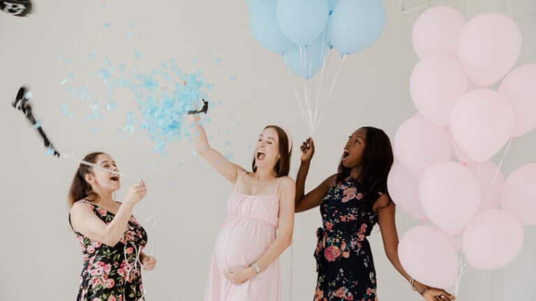 Celebrate Mom-To-Be: The Best 15 Baby Shower Gifts for Mom